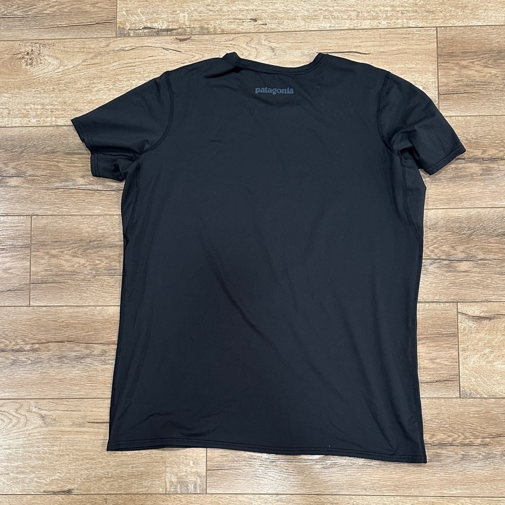Patagonia Men's Capilene Base layer Black T-Shirt - Picture 4 of 5